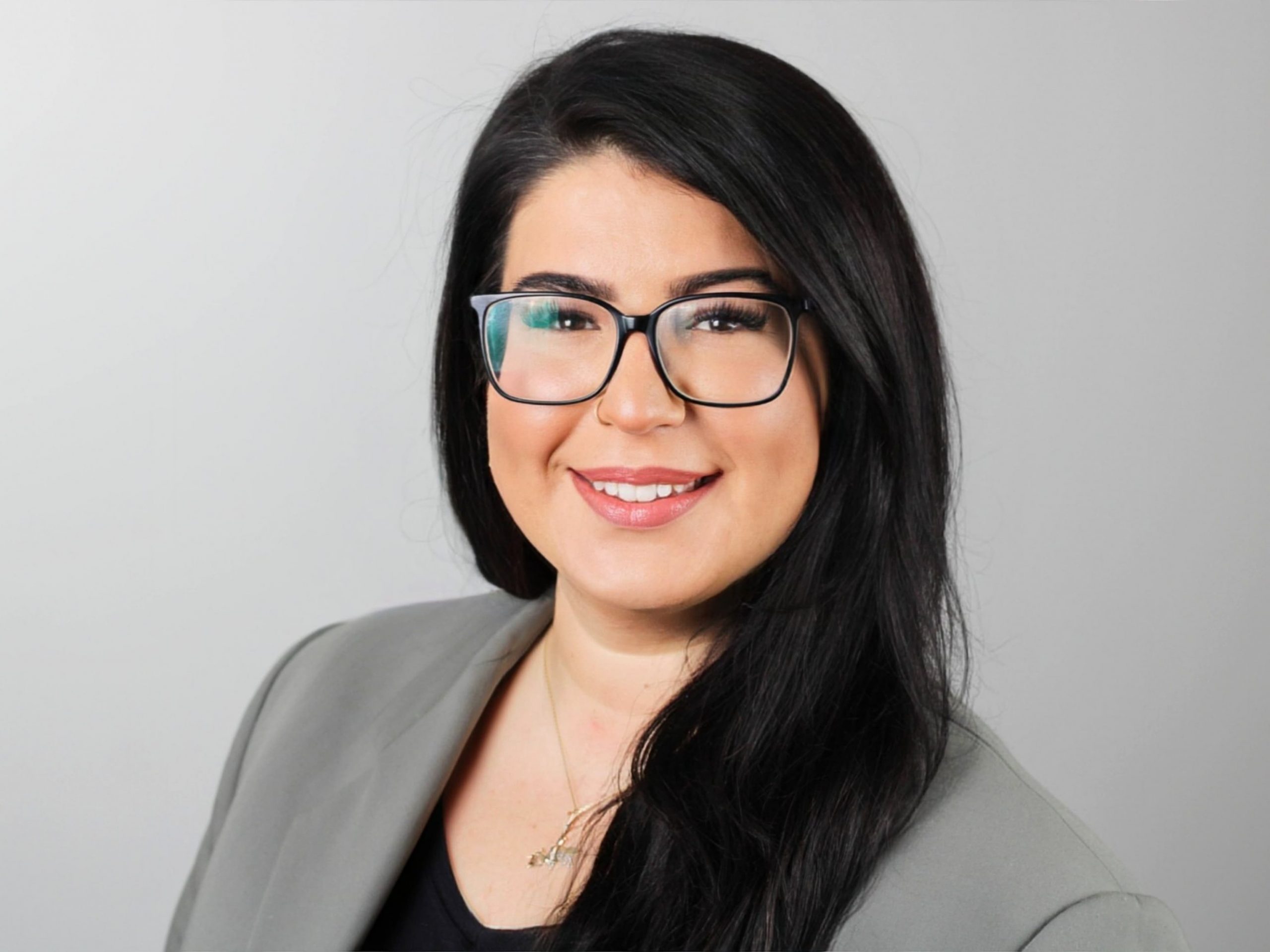 Yasemin Ayyildiz, Gründerin und Logopädin von AY Bilingua in Köln Dellbrück.
